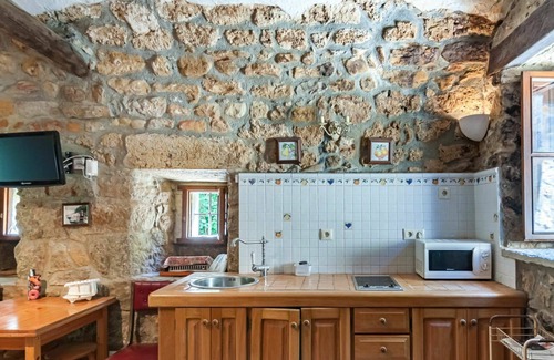 Herrerias House | Wonderful private villa for 2 people with TV, terrace and parking