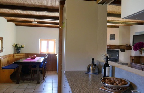 Acquarossa House | Wonderful private villa for 4 people with TV, terrace, pets allowed, panoramic view and parking