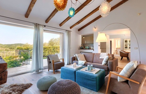 Momjan House | Wonderful private villa for 4 guests with private pool, WIFI, A/C, TV, patio and parking