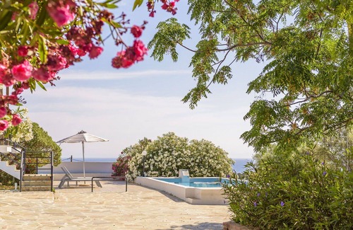 Samos Town Villa | Wonderful private villa with A/C, WIFI, private pool, TV, terrace, panoramic view and parking