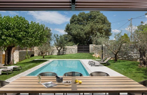 Kirmenjak Villa | Wonderful private villa for 10 guests with private pool, A/C, WIFI, hot tub, TV, terrace and par.
