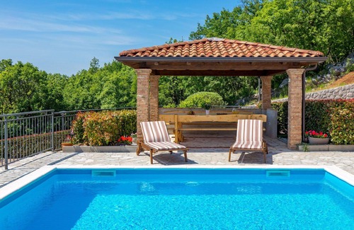 Viskovo House | Wonderful private villa for 12 guests with A/C, WIFI, private pool, TV, patio and parking