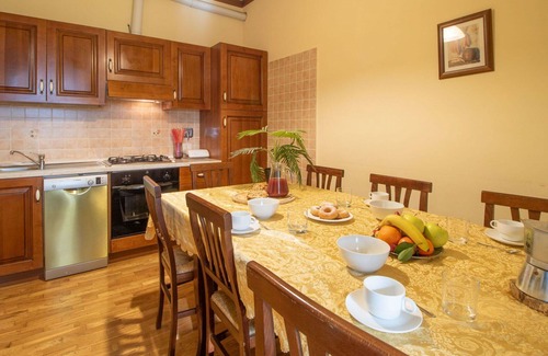Casenuove Villa | Wonderful private villa with private pool, WIFI, A/C, TV, patio, pets allowed and panoramic view