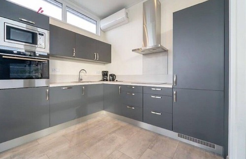 Linden House | Wonderful private villa for 6 guests with WIFI, TV, terrace and parking