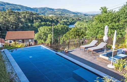 Ponte de Lima Villa | Wonderful private villa for 12 guests with WIFI, private pool, TV and patio