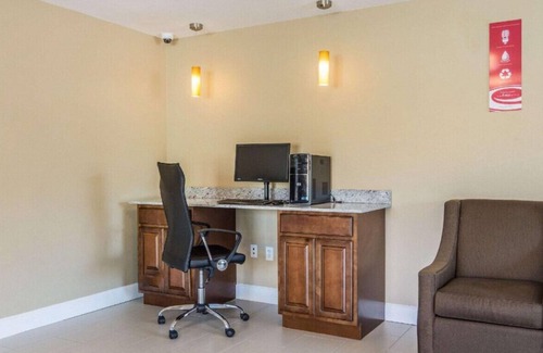 North Little Rock House | Wonderful Room! Convenient and Affordable!