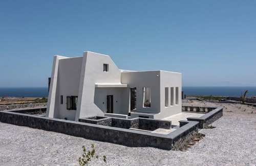 Kamari Villa | Wonderful Santorini Villa | Villa del Faro | Breathtaking Sea Views | Private.