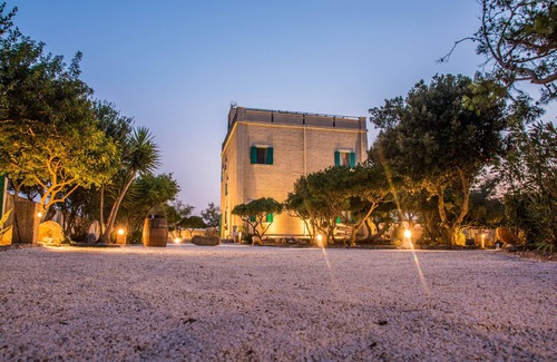 Torre Lapillo Villa | Wonderful sea view apartments in ancient tower