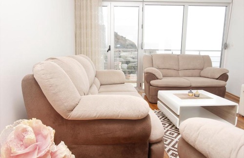 Rafajlovici Apartment | Wonderful Sea View One-Bedroom Apartment in Rafailovici by CMM