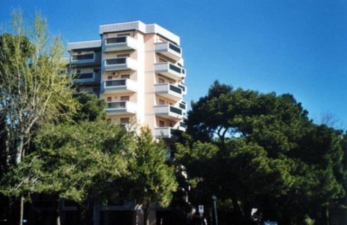 Grado Pineta Apartment | Wonderful Seaview Flat for 4 Guests - Beahost