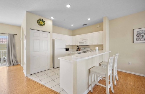 Bradenton Beach House | Wonderful townhouse located directly between the beach and the bay. Watch the sunsets off the balco