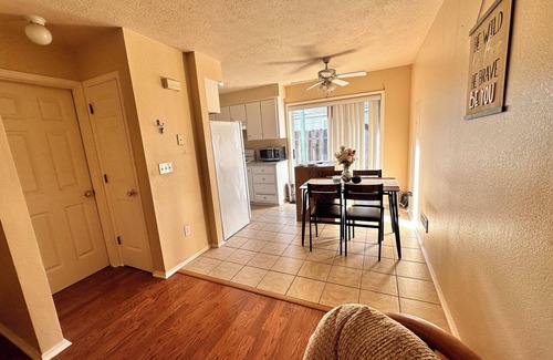 Dallas House | Wonderful townhome with WiFi in vibrant Dallas