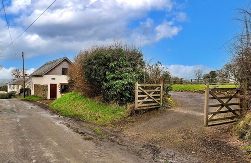 Holsworthy House | Wonderful villa for 7 people with WIFI, TV, terrace, pets allowed and parking
