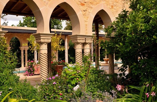 Kingham House | Wonderful villa for 6 guests with pool, WIFI