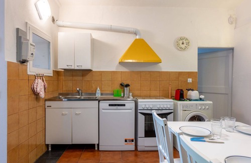 Albisola Superiore Villa | Wonderful villa for 4 people with WIFI, TV, pets allowed and parking