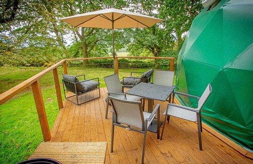 Chiddingstone Hoath House | Wonderful villa for 4 guests with WIFI, pets allowed and parking