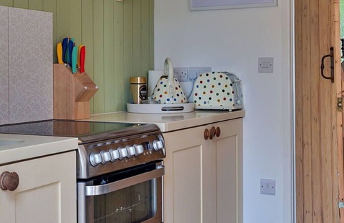 Halfway House House | Wonderful villa for 4 people with terrace and parking