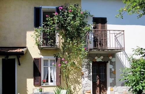 Trarego Viggiona House | Wonderful villa for 3 people with TV, patio and pets allowed