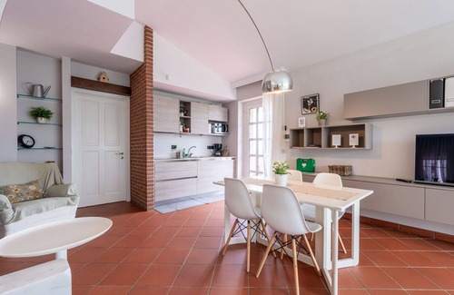 Barolo House | Wonderful villa for 4 guests with WIFI, TV, terrace, panoramic view and parking