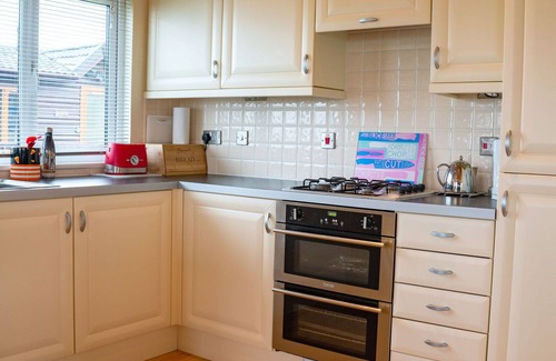 Saint John House | Wonderful villa for 6 people with pool, WIFI, TV, balcony and parking