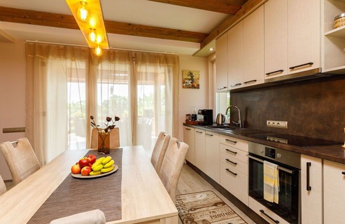Revfulop Villa | Wonderful villa for 6 guests with WIFI, TV, terrace and parking
