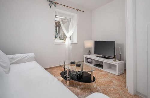 Seget House | Wonderful villa for 6 people with A/C, WIFI, TV, terrace and parking