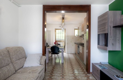 Barcis House | Wonderful villa for 8 guests with TV, patio and parking
