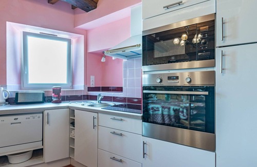 Commes House | Wonderful villa for 4 people with TV, pets allowed and parking