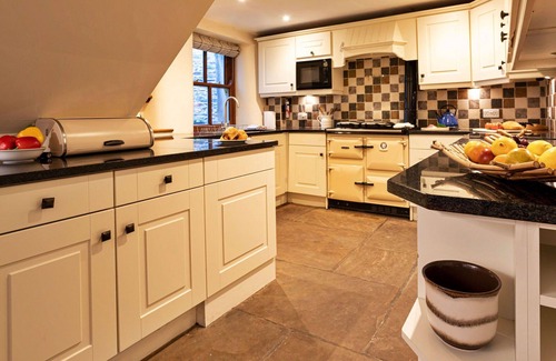 Bretherdale House | Wonderful villa for 8 guests with WIFI and TV