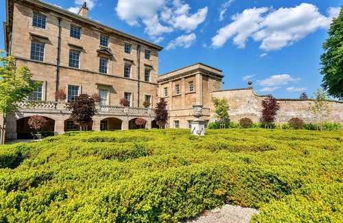 Hickleton House | Wonderful villa for 9 guests with WIFI, TV, terrace and pets allowed