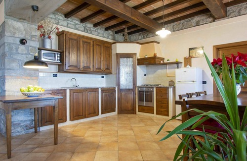 Caprignana Villa | Wonderful villa for 8 people with private pool, WIFI, TV, patio and parking