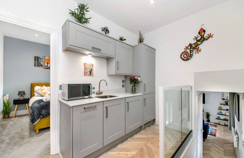 Boroughbridge House | Wonderful villa for 2 guests with WIFI and pets allowed