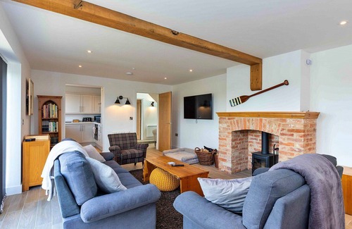 Thurlby House | Wonderful villa for 6 people with WIFI, terrace, pets allowed and parking