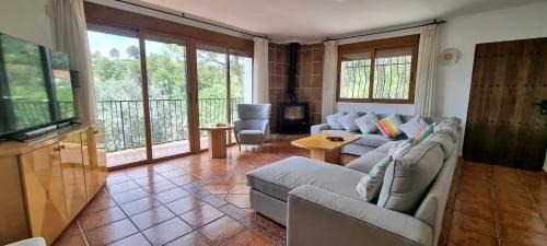 Genoves Villa | Wonderful Villa, Heated Pool, Near Beautiful Town