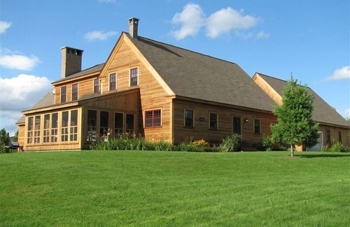 Hardwick House | Wonderful VT Get Away, Great Family Fun, with WiFi.
