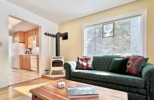 West Glacier Cabin | Wonderful West Glacier Basecamp Property