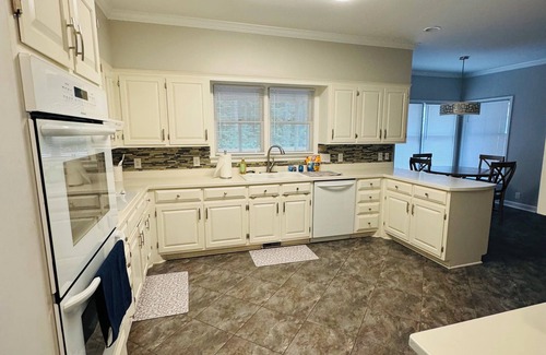 Sanford House | Wonderful West Side Sanford Home