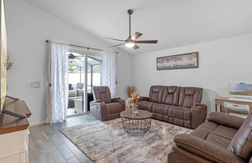 Weston Hills House | Wonderful Weston Hills Villa SE Facing Pool