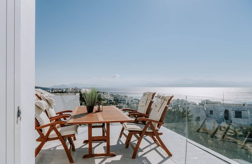 Logaras Villa | Wonderfull Paros Villa | Villa Mykonida | 4 Bedrooms | Private Pool | Stunning.