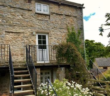 Newbiggin-in-Bishopdale House | Wonderfully Scenic and Comfortable Dales Mill Property