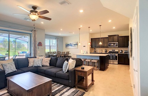 Loughman House | Wonderlands Await: 2025 Florida Escapes for the Adventure-Seeker!