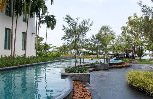 North Pattaya Condo | Wong Amat Beachfront Condo & Garden View