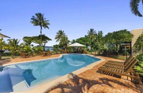 Wongaling Beach Apartment | Wongalinga Absolute Beachfront 2 Bedroom