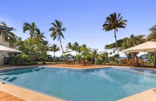 Wongaling Beach Apartment | Wongalinga Absolute Beachfront 2 Bedroom