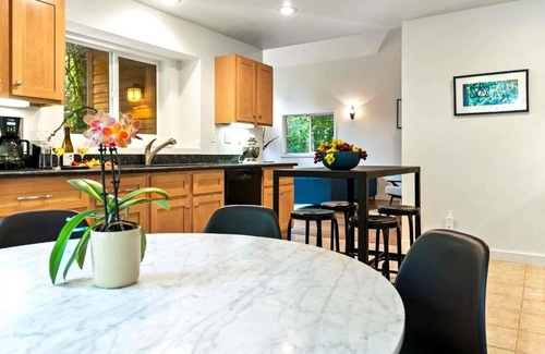 Rio Nido House | Wood Chalet:Peaceful, Modern Vibe! Contemporary Cabin in Redwoods! HtTb/WiFi