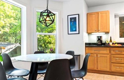 Rio Nido House | Wood Chalet:Peaceful, Modern Vibe! Contemporary Cabin in Redwoods! HtTb/WiFi
