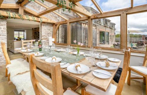 Llanfihangel Tal-y-llyn House | Wood Farm Barn