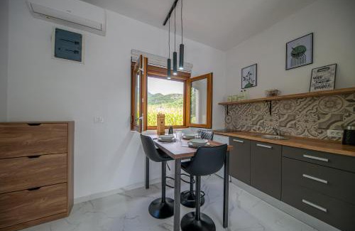 Boljevici Ski Chalet | Wood House