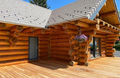 Yssingeaux Ski Chalet | Wood log chalet
