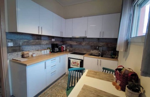 Ioannina Apartment | WOOD & WHITE APPARTMENT WITH 2 BEDROOMS IN CENTER
